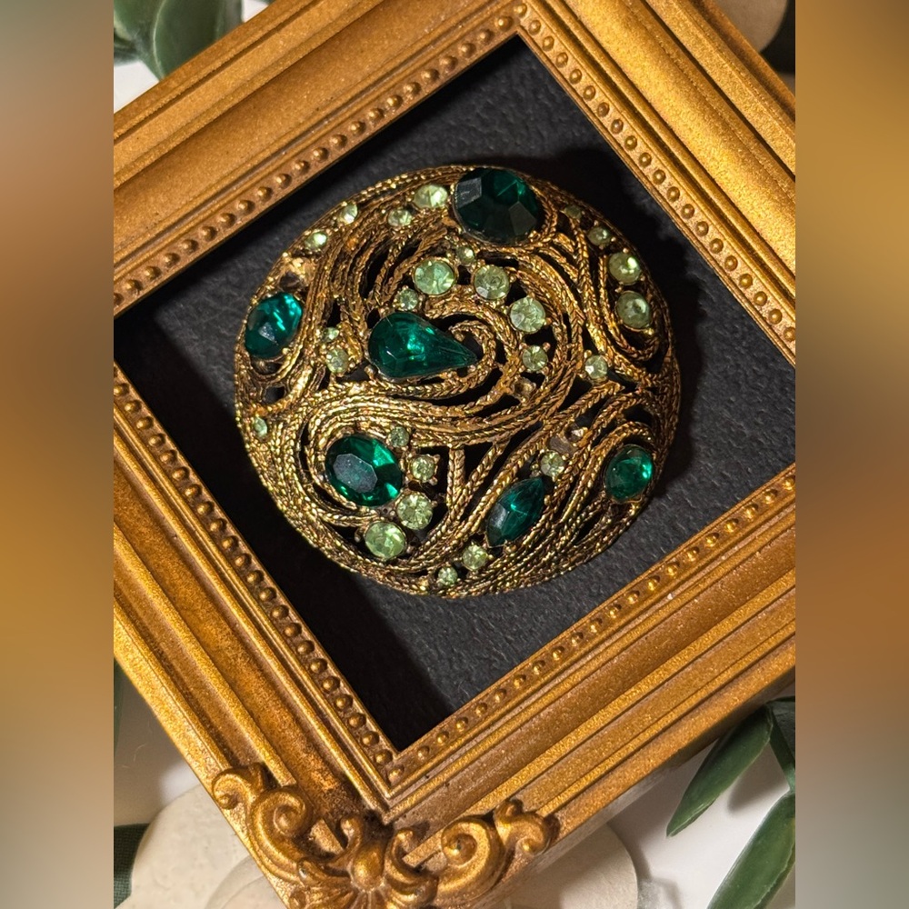Vintage La Roco Dome Brooch
